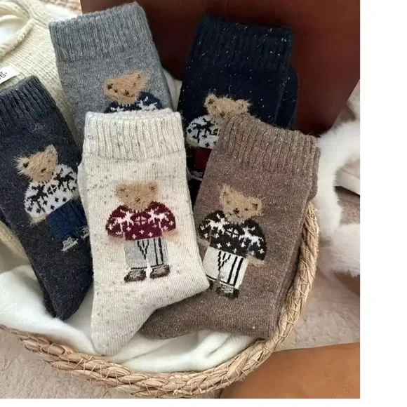 NEW ! cozy Bear Patterned Socks - Picture 1 of 2